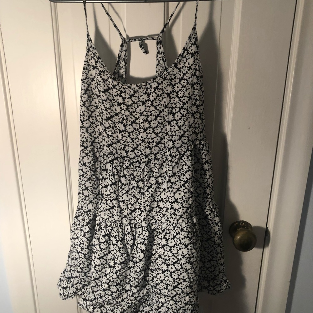 Floral black & white babydoll forever 21 dress